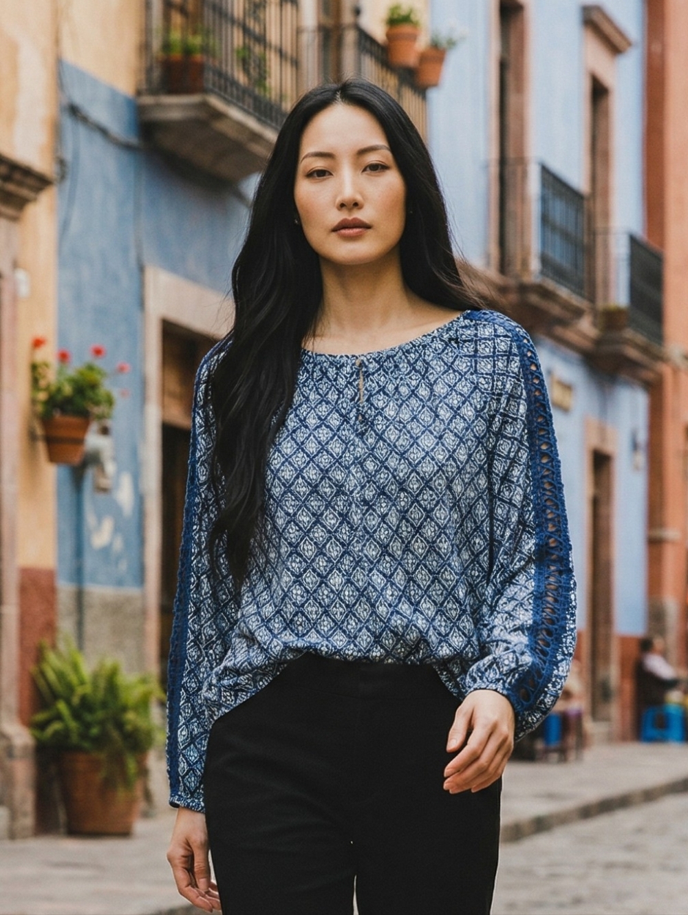 St. Johns Bay Boho Blue Print Top Sz L Flowy Romantic Feminine Lace
